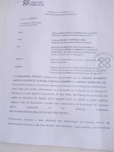 Emiten orden de arresto contra policías que apresaron fiscal