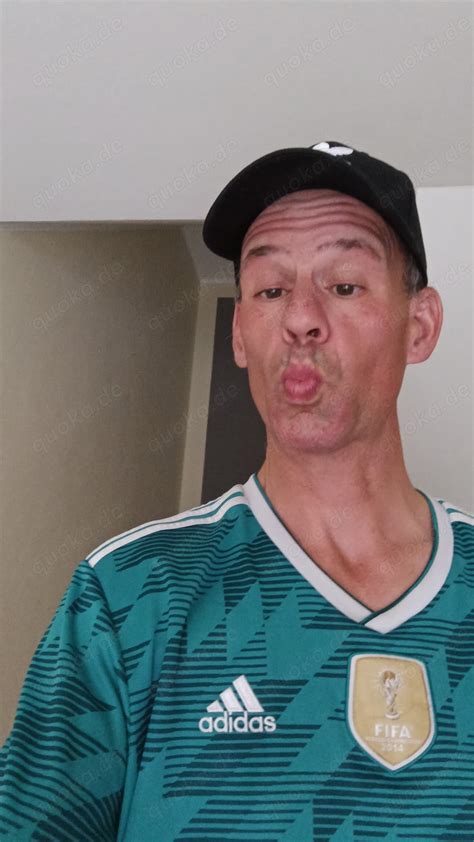 Er sucht sie für gelegentliche Sex Treffen in Reich Er sucht Sie Erotik