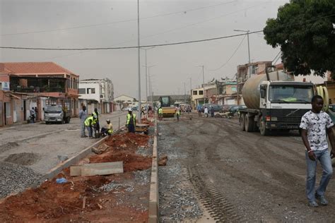 Estradas Em Luanda Obras Nas Principais Vias De Acesso Em Estado Avan Ado