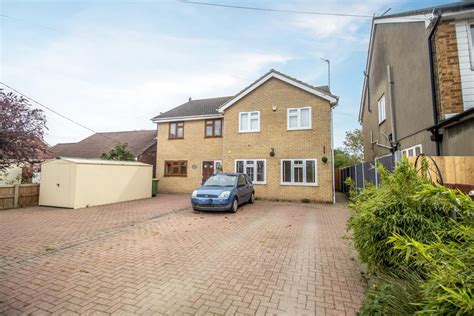 4 Bed Semi Detached House For Sale In Sutton Court Drive Rochford Ss4