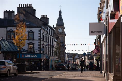 Late Night Christmas Shopping In Kendal Kendal Town