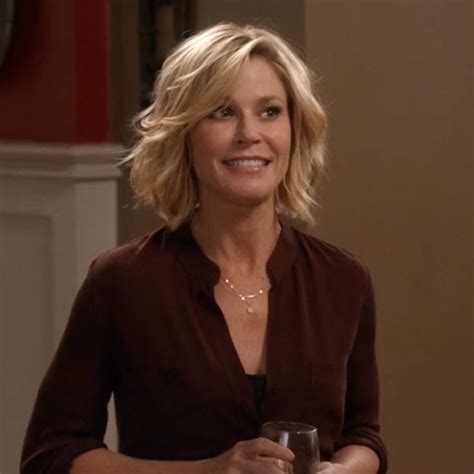 Claire Dunphy Haircuts For Wavy Hair Julie Bowen Hair Julie Bowen