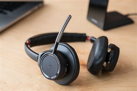 The Best Wireless Headset For The Office Reviews By Wirecutter A New