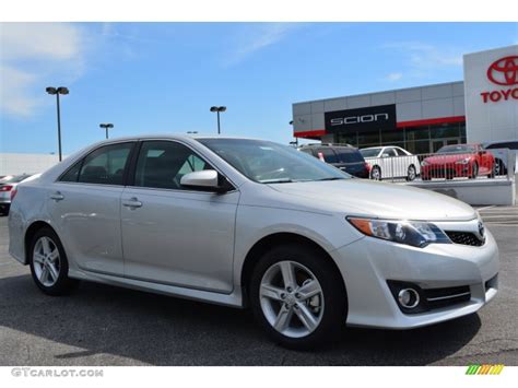 2014 Classic Silver Metallic Toyota Camry Se 92718163