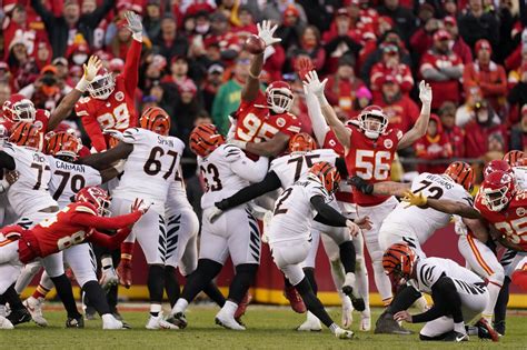 Cincinnati Bengals Kicker Evan McPherson 2 Kicks A 31 Yard Field Goal