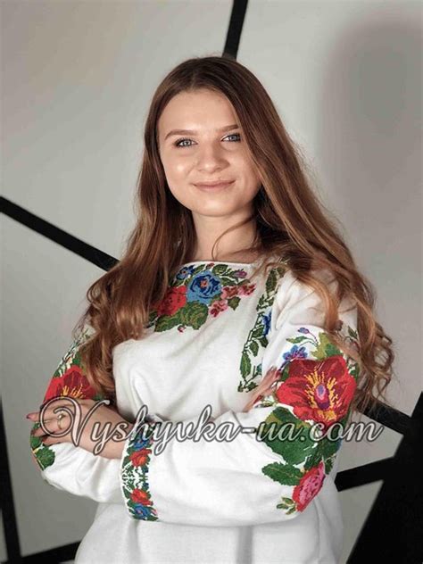 Купити вишиванку Вишита сорочка "Заквітчана"