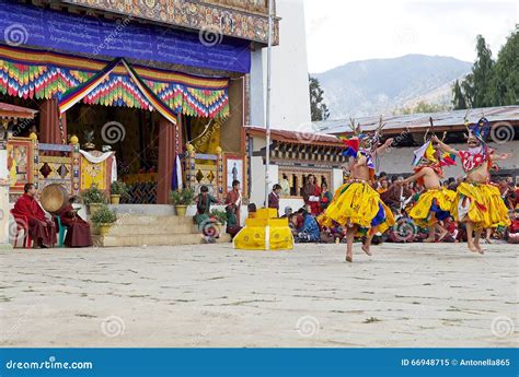 Dancers And Musicians At The Gangtey Monastery Gangteng Bhutan Editorial Image Image Of