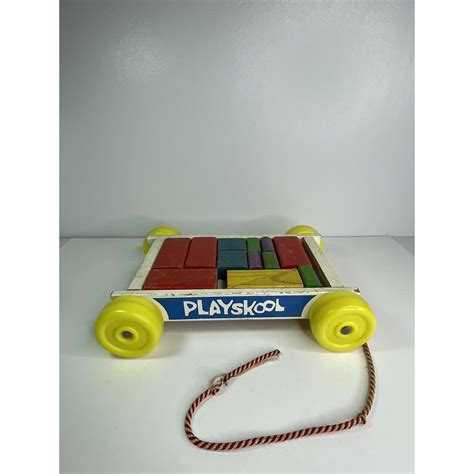 Original Vintage Playskool Pull Toy Wooden Wagon With Wood Building