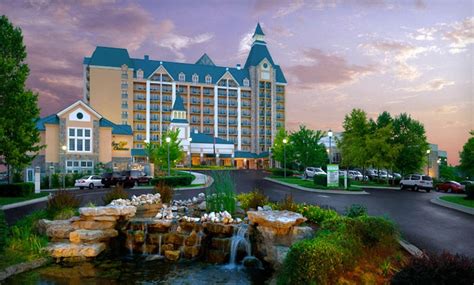 Chateau On The Lake Resort Spa In Branson Mo Groupon Getaways