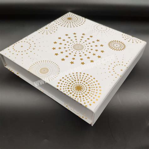 Gold Foil Stamp Logo Magnetic Cosmetic Packaging Box Custom