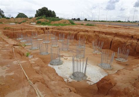 Liga O Ferrovi Ria Ao Novo Aeroporto Internacional De Luanda A V