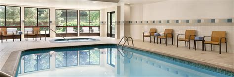 Hotels near Trenton Mercer Airport | Courtyard Ewing Princeton.