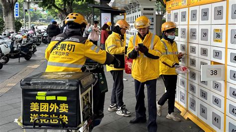 China's food delivery market explodes to $208bn as workers scrape by ...