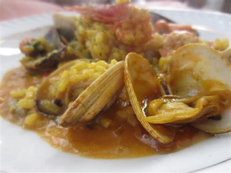 Deliciosa Gula ARROZ CALDOSO DE ALMEJAS Y MEJILLONES CON GAMBÓN Y