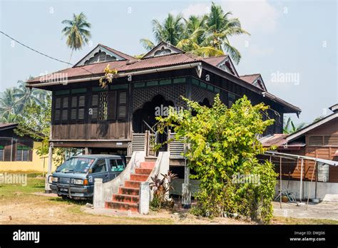 A Traditional Malay House Stock Photo Alamy