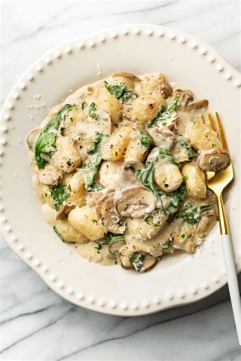 Creamy Mushroom And Spinach Gnocchi Vegetarian Recipes Gnocchi