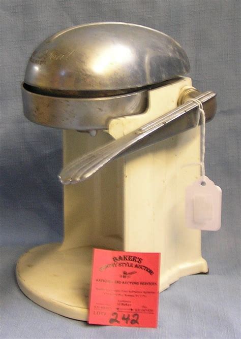 Vintage Juice O Matic Orange Juice Squeezer Jan 31 2015 Bakers