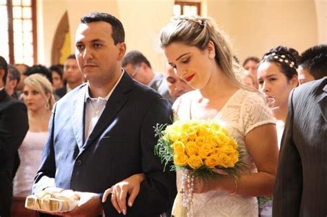 Para ter a benção de Deus 73 casais dizem sim em casamento coletivo