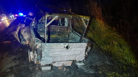 Caminhonete Bate Em Carreta E Motorista Morre Carbonizado Na BR 262 Em