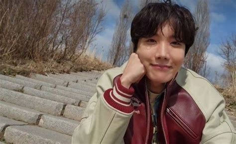 JHOPE WEVERSE LIVE 2023 03 03 ENG SUB BTS JHOPE ON THE STREET LIVE