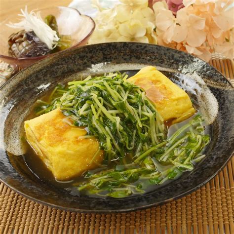 豆腐でふわふわ！だし巻き卵の豆苗あんかけ Locari（ロカリ）