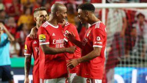 Penálti de João Mário foi suficiente Benfica dominou mas pecou na