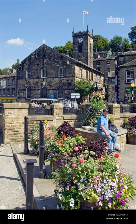 Holmfirth Village Centre, West Yorkshire UK Stock Photo: 14441411 - Alamy