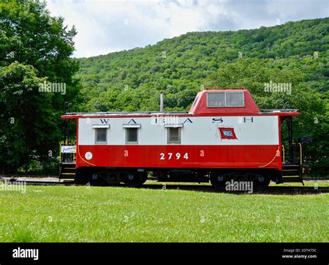 Railroad caboose hi-res stock photography and images - Alamy