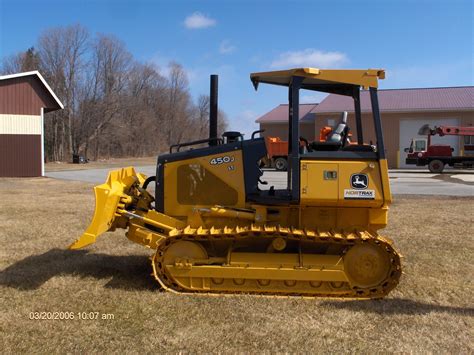 New John Deere 450 J Bulldozer