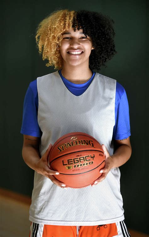 Philpotts twins leading Hamden back to CT basketball championship