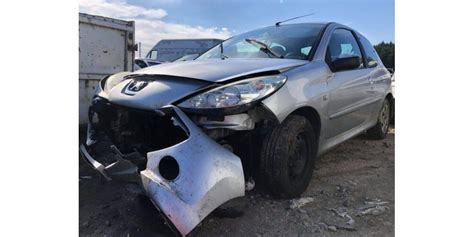 Haute Loire La Voiture Glisse Sur La Chauss E Humide Beaux