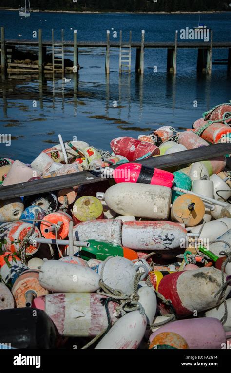 Bojen Auf Dem Dock Stockfotos Und Bilder Kaufen Alamy