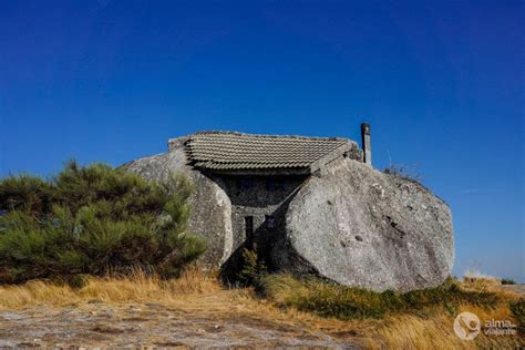 Casa Do Penedo Fafe La Casa De Piedra M S Ins Lita De Portugal