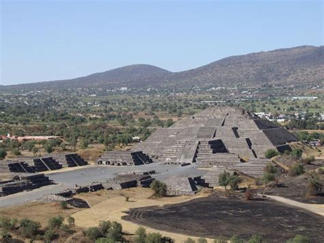 TEOTIHUACÁN Sun Pyramid outside of Mexico City Went there in high