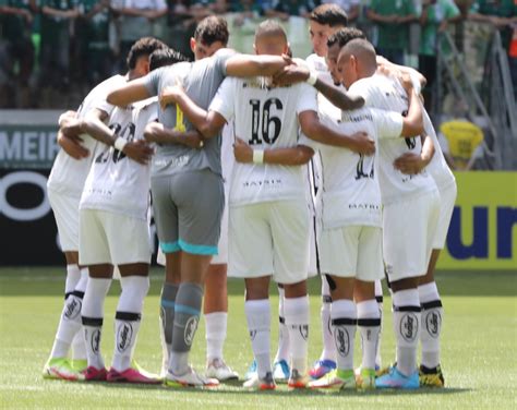 Após título da Copinha freguesia do Santos contra o Palmeiras viraliza