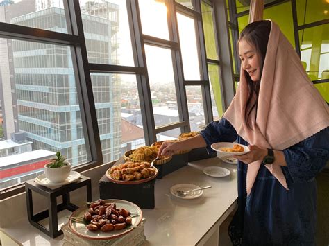 Padukan Makanan Nusantara Dan Timur Tengah Pada Menu Buka Puasa Di