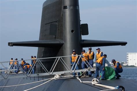 海上自衛隊 Ss 597潜水艦 『たかしお』 With Camera