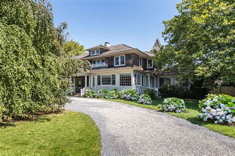 East Hampton Village Estate With Beach Access Sells For 15 Million