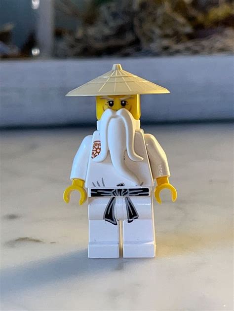 Lego Ninjago Wu Sensei The Golden Weapons Kaufen Auf Ricardo