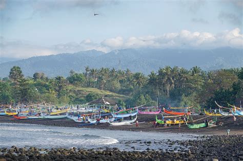 Medewi Surf Town In West Bali How To Bali