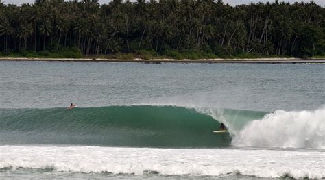 Surf Lagundri Bay Nias Surf Holidays Vacations Yeeew