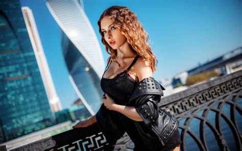 Скачать обои hot sexy model на рабочий стол