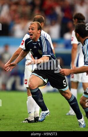 ESTEBAN CAMBIASSO ARGENTINA & INTER MILAN WORLD CUP BERLIN GERMANY 30 June 2006 Stock Photo - Alamy