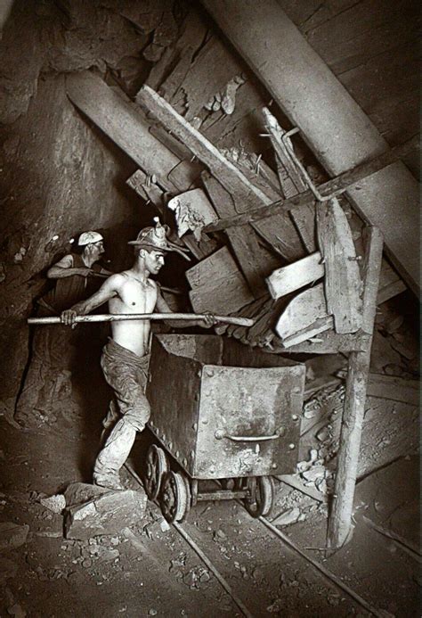 Cornish Underground Miners 1890 S With Images Flash Photography