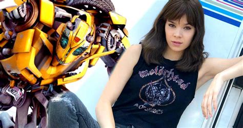 Hailee Steinfeld Is an 80s Metalhead in First Bumblebee Set Photo