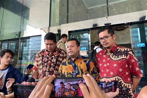 Tim Hukum Pdip Kembali Adukan Penyidik Kpk Rossa Purbo Ke Dewas