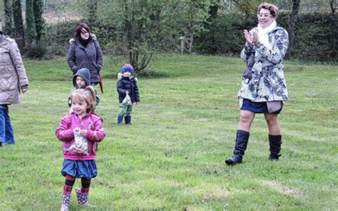 Chasse à l oeuf Une centaine d enfants au Couëdic Le Télégramme