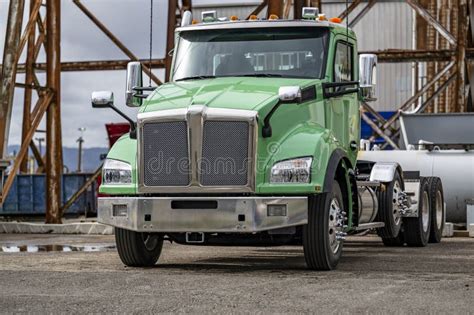 Fresh Green Day Cab Bonnet Big Rig Semi Truck Tractor Without The Semi