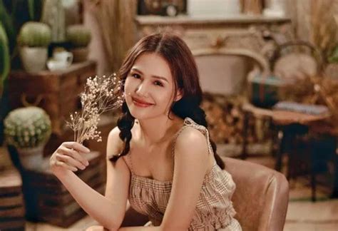 Sinh liền 2 con cho chồng đại gia hot girl Hà thành bán than