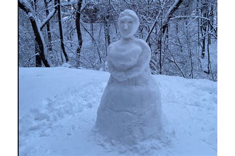 Students create amazing snow sculptures for contest | Augustana College